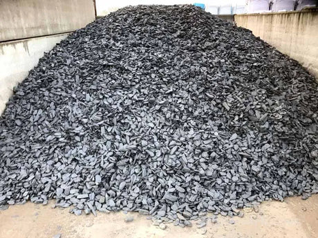 Help keep your garden healthy and attractive with slate chippings