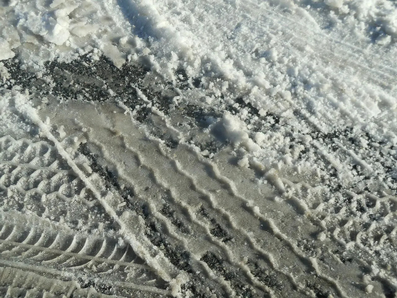 Snow hits Scotland and the North of England